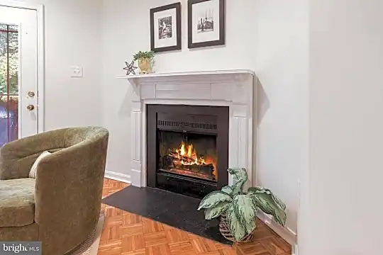 1331 Vermont Ave NW #B - Washington, DC - Photo 18