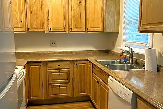 425 Dorset St unit 39 - South Burlington, VT - Photo 9