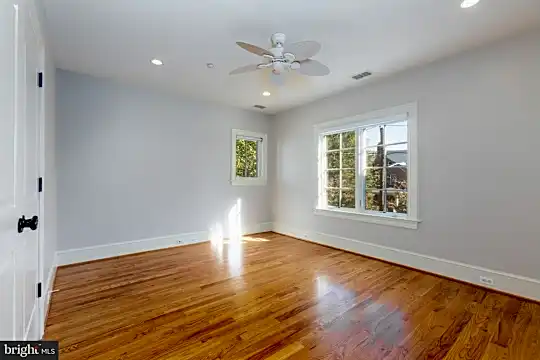 2608 36th Pl NW - Washington, DC - Photo 33