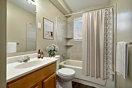 605 Cadraca Dr unit 19 - Memphis, TN - Photo 4