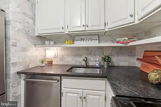 1331 Vermont Ave NW #B - Washington, DC - Photo 10