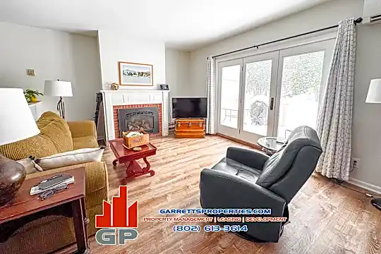 267 Eastview Cir unit 1 - Williston, VT - Photo 1