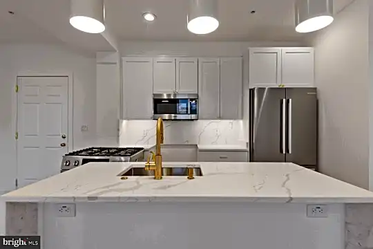 1351 Wisconsin Ave NW #2B - Washington, DC - Photo 3