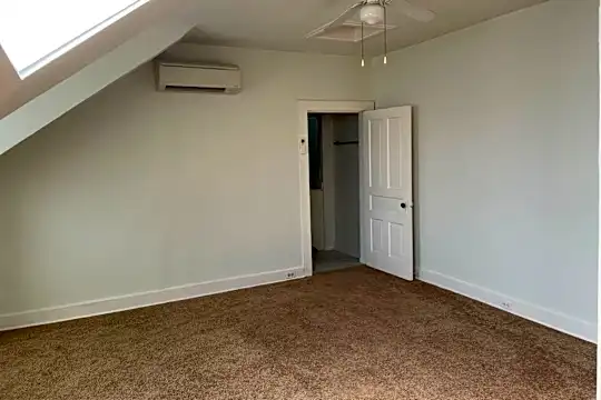 3535 Michigan Ave unit 3535 Michigan Apt #4 - Cincinnati, OH - Photo 17