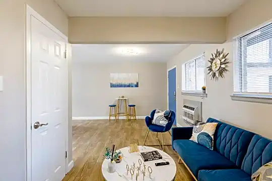 461 S Highland St unit 461 #09 - Memphis, TN - Photo 2