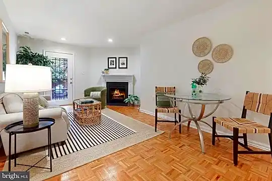 1331 Vermont Ave NW #B - Washington, DC - Photo 14