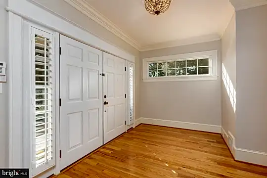 2608 36th Pl NW - Washington, DC - Photo 3