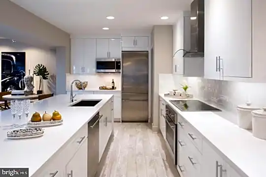 322 Adolf Cluss Ct SE #N - Washington, DC - Photo 4