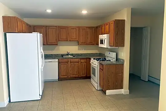 60 Lincoln St - Essex Junction, VT - Photo 5