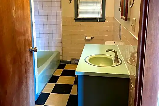 377 Satterly Rd - Ferrisburgh, VT - Photo 19