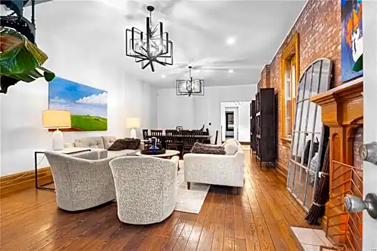 922 Russell Blvd - Saint Louis, MO - Photo 2