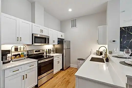 6283 La Vista Dr #202 - Dallas, TX - Photo 8