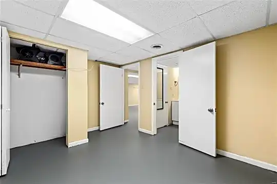 767 Wenneker Dr - Saint Louis, MO - Photo 33