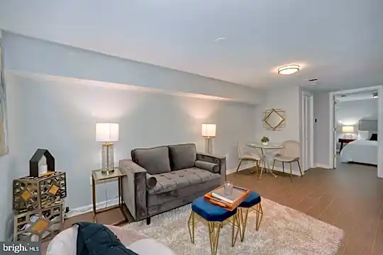 515 Oakwood St SE #BSMT - Washington, DC - Photo 2