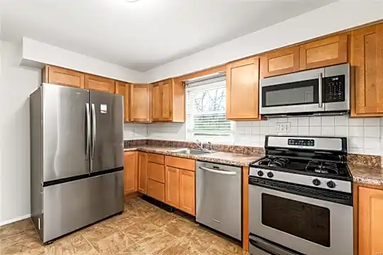 767 Wenneker Dr - Saint Louis, MO - Photo 12