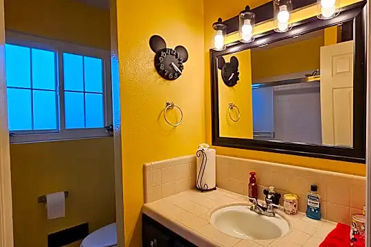 1296 McGinness Ave unit Room B - San Jose, CA - Photo 8