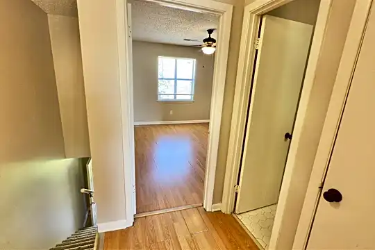 3799 Carnes Ave - Memphis, TN - Photo 9