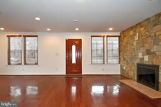 1012 Rhode Island Ave NE - Washington, DC - Photo 3