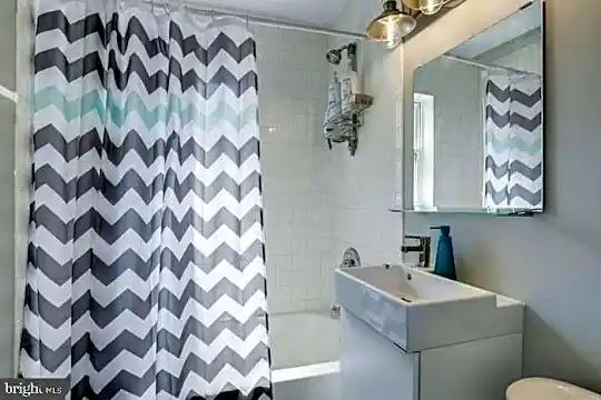 515 Oakwood St SE #1 - Washington, DC - Photo 10