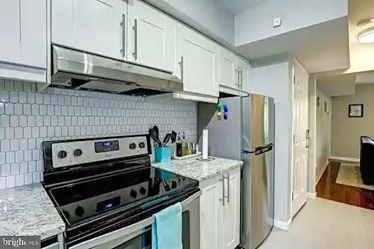 515 Oakwood St SE #1 - Washington, DC - Photo 9