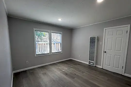 974 E Julian St - San Jose, CA - Photo 8