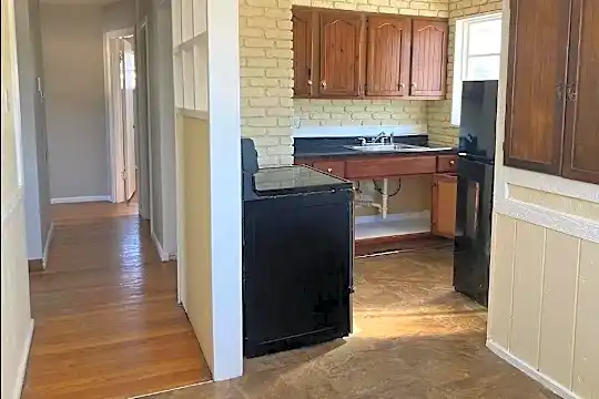 5619 Sanborn Dr - Saint Louis, MO - Photo 3