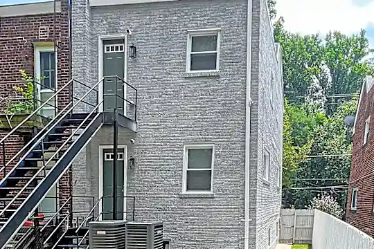 212 Malcolm X Ave SE - Washington, DC - Photo 10