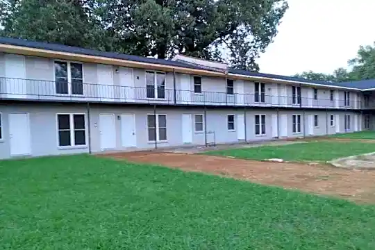 1699 Pendleton St - Memphis, TN - Photo 1