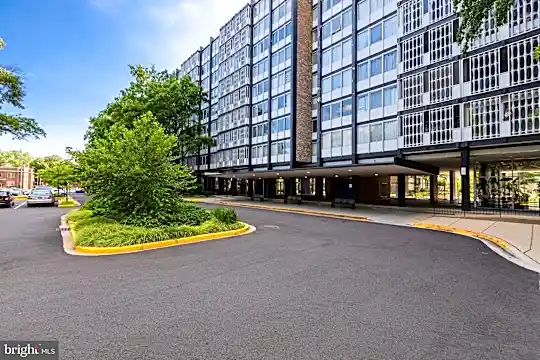 1311 Delaware Ave SW #242 - Washington, DC - Photo 1