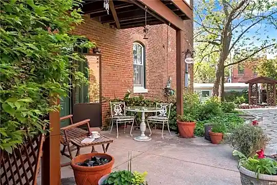 922 Russell Blvd - Saint Louis, MO - Photo 29