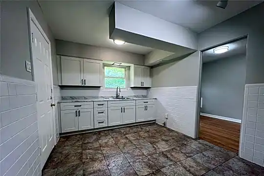 6911 Pine Ridge Dr - Saint Louis, MO - Photo 5