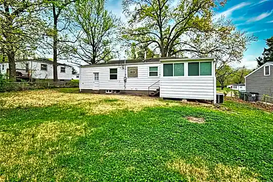 637 Karess Dr - Saint Louis, MO - Photo 22