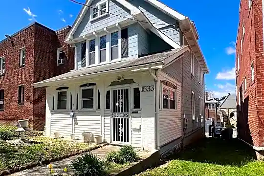 1533 23rd St SE - Washington, DC - Photo 1