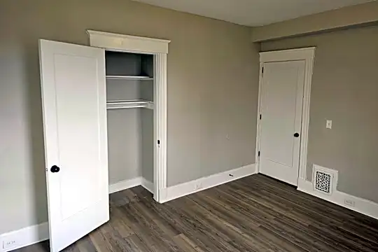 1560 Dixmont Ave unit Unit 2 - Cincinnati, OH - Photo 7