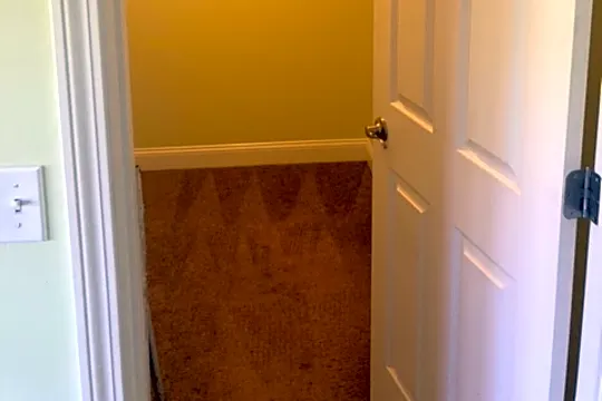 60 Lincoln St - Essex Junction, VT - Photo 21