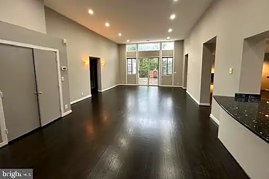 2871 Tilden St NW - Washington, DC - Photo 8