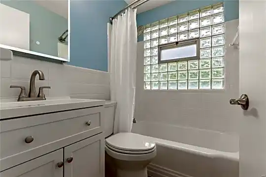 637 Karess Dr - Saint Louis, MO - Photo 9