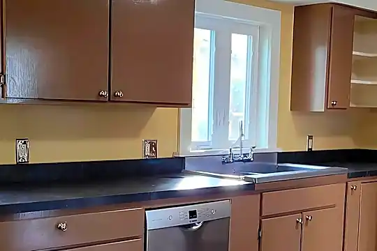 70 Green St - Vergennes, VT - Photo 14