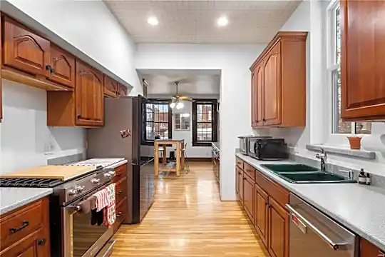 922 Russell Blvd - Saint Louis, MO - Photo 5