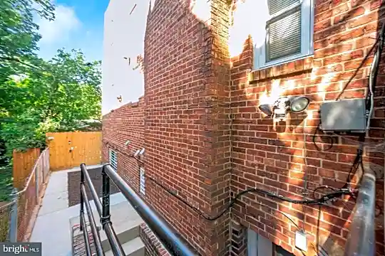 515 Oakwood St SE #BSMT - Washington, DC - Photo 13