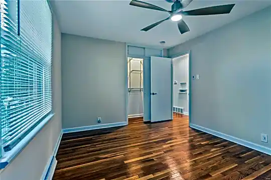 637 Karess Dr - Saint Louis, MO - Photo 8