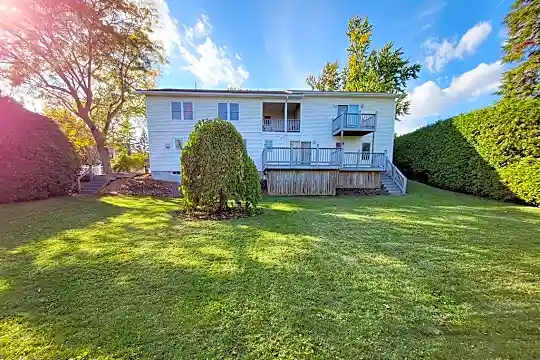 3 Leonard Ave - Plattsburgh, NY - Photo 3