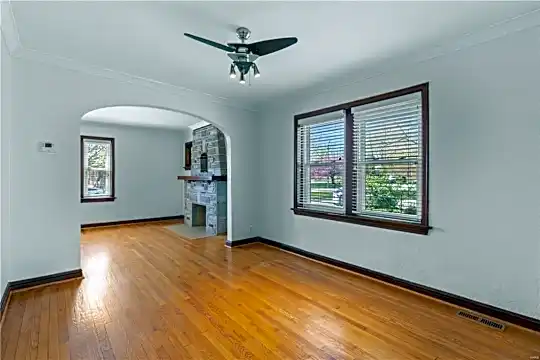 5257 Oleatha Ave - Saint Louis, MO - Photo 8