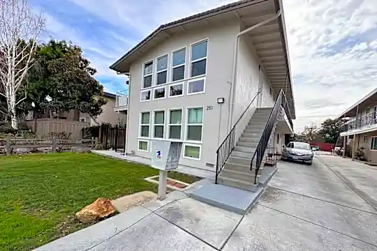251 La Pala Dr unit Unit 1 - San Jose, CA - Photo 5
