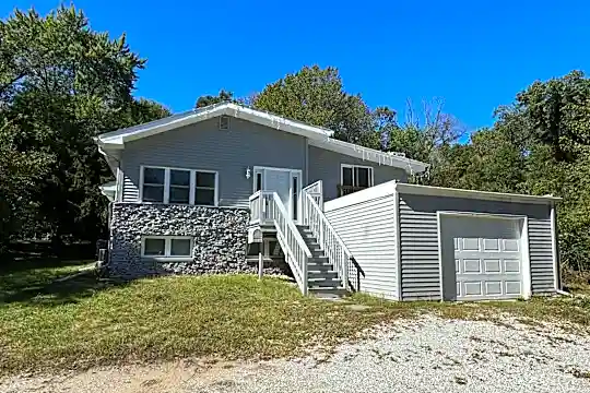 4+ Bedroom Houses For Rent In Zip Code 46403 - 1 Houses | Rent.com