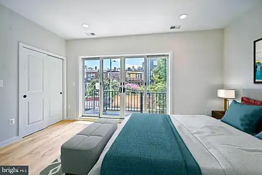 1364 Perry Pl NW #2 - Washington, DC - Photo 21
