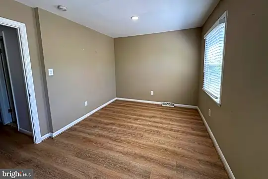 1344 Valley Pl SE - Washington, DC - Photo 28