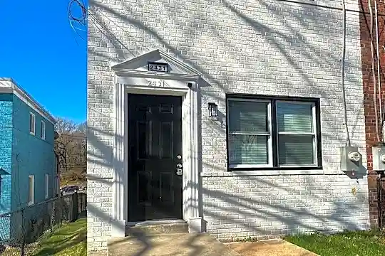2431 15th Pl SE - Washington, DC - Photo 2