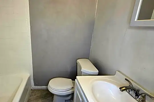 1702 Gales St NE #4 - Washington, DC - Photo 5