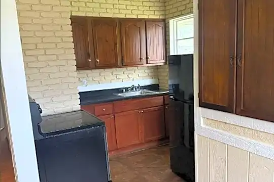 5619 Sanborn Dr - Saint Louis, MO - Photo 4
